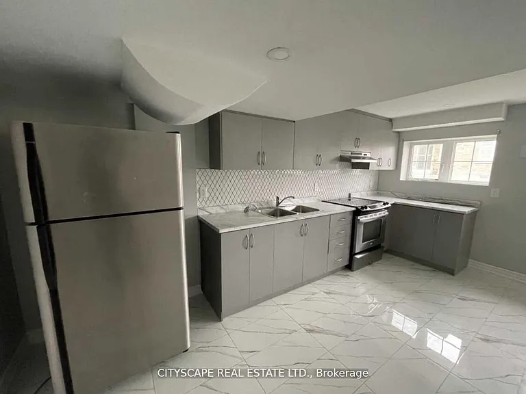 26 Padbury Trl — Photo 2