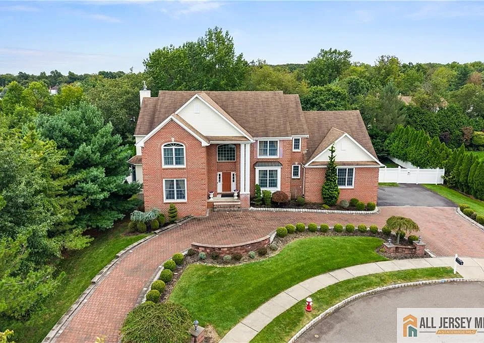 15 Olsen Ct