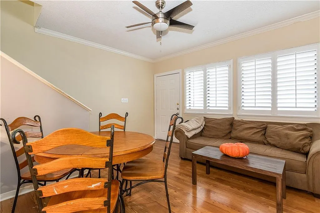 Photo 2 of 24 - 2510 San Gabriel St #305 - Austin, TX Building Photo - 2510 San Gabriel St #305