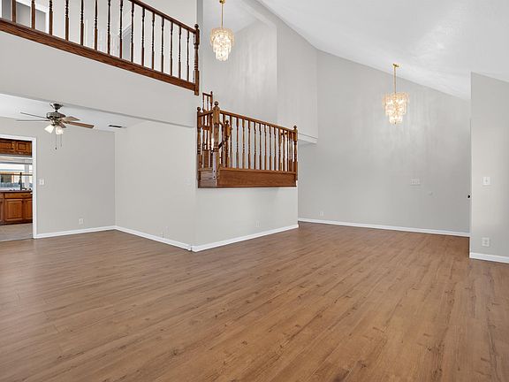 4th image of 1264 Sprague St