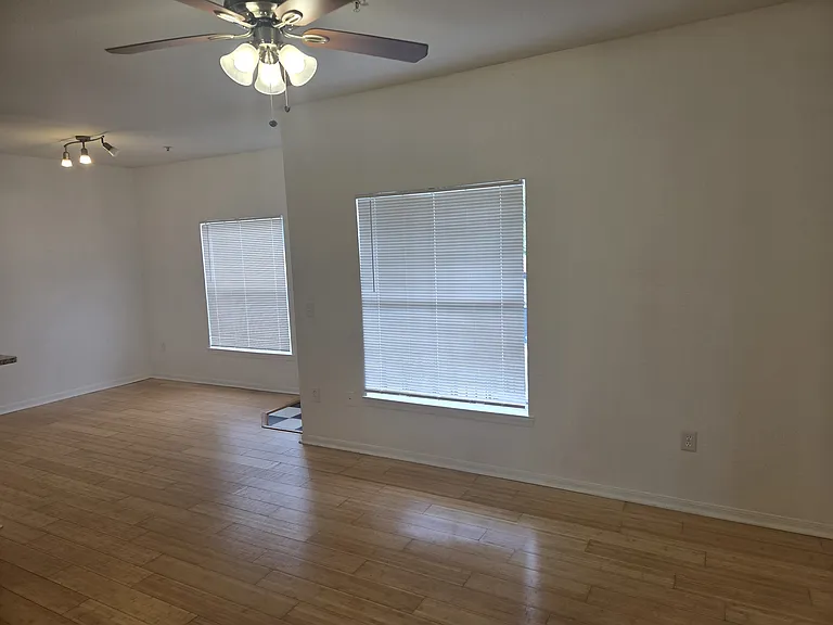 6013 Westgate Dr #2421 — Photo 28