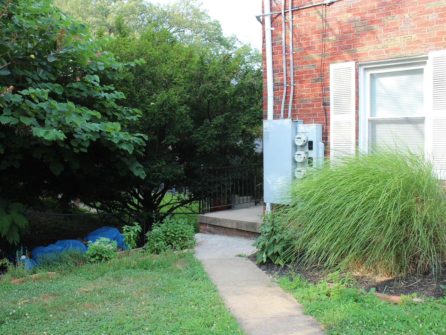 2 bed, 1800 sqft, $1,700 — Photo 2
