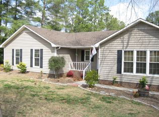 6884 Harvest Ct, Fayetteville, NC 28306