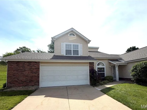 1328 Forest Creek Dr Unit 1, Saint Charles, MO 63303