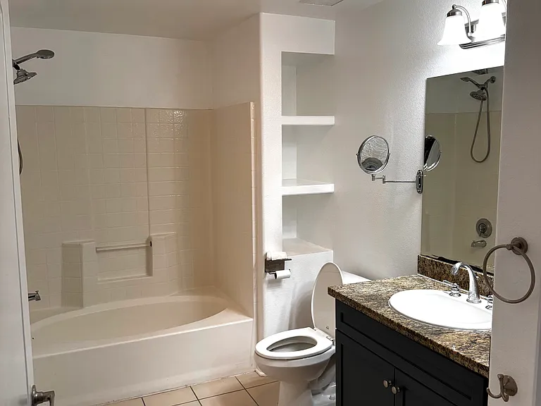 360 Avenue 26 #400 — Photo 11