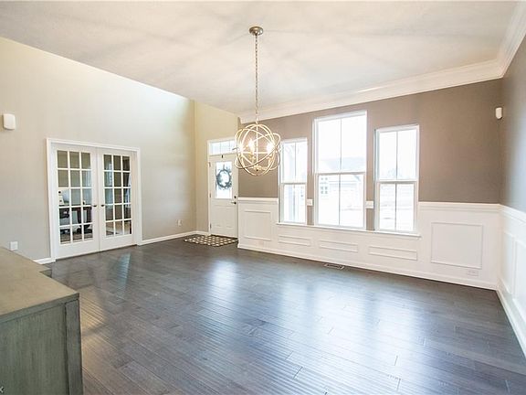 4th image of 3174 Fairview Dr