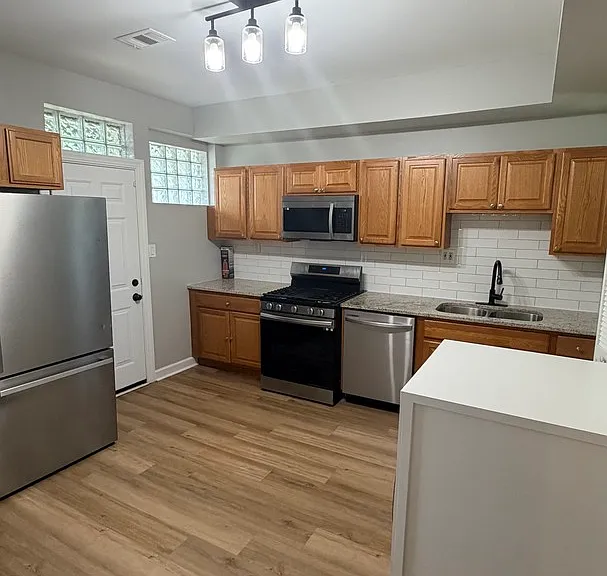 6110 S Saint Lawrence Ave #1 — Photo 6