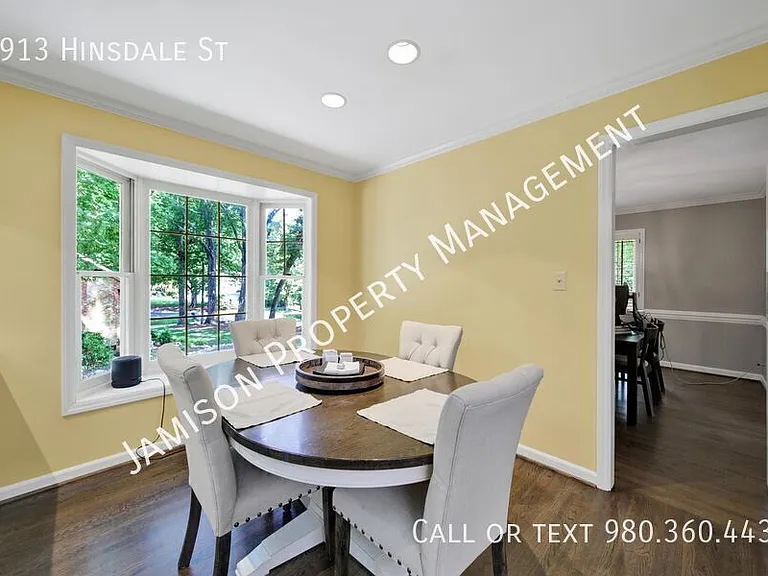 2913 Hinsdale St — Photo 9
