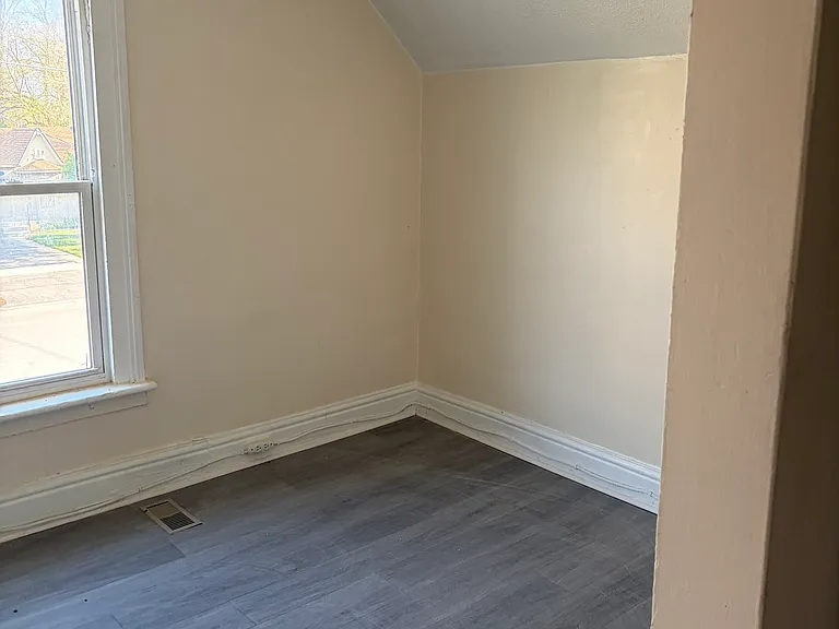 312 Hill St — Photo 14