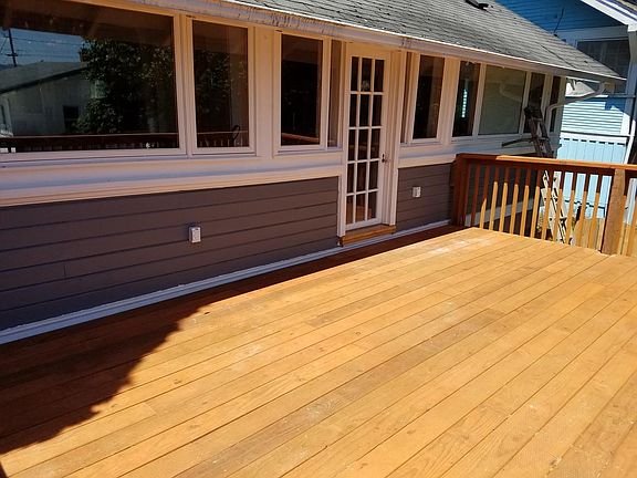 Large deck for outdoor entertaining