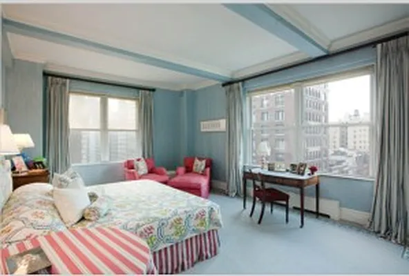 Sold by Avenue Real Estate | media 10