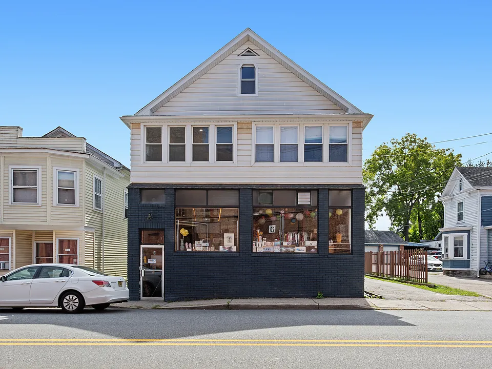 9 Kiel Ave #2