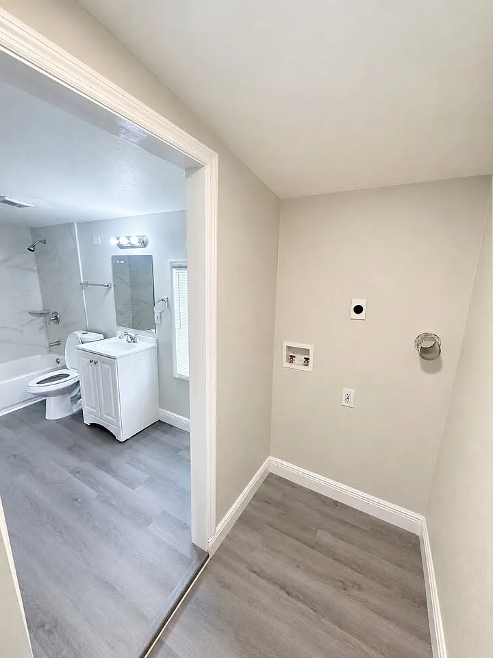 Studio, 350 sqft, $950 — Photo 3