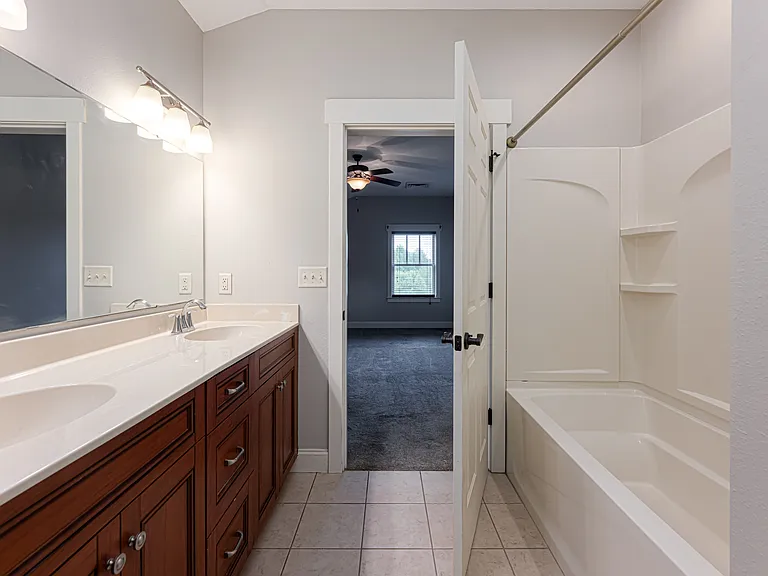 2 Monticello Village Dr #302 — Photo 26
