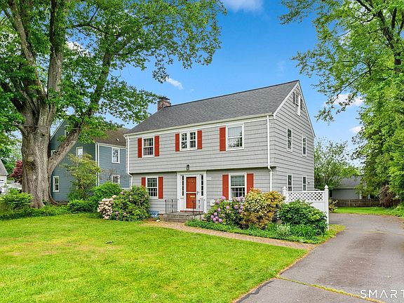 3rd image of 160 Sedgwick Road