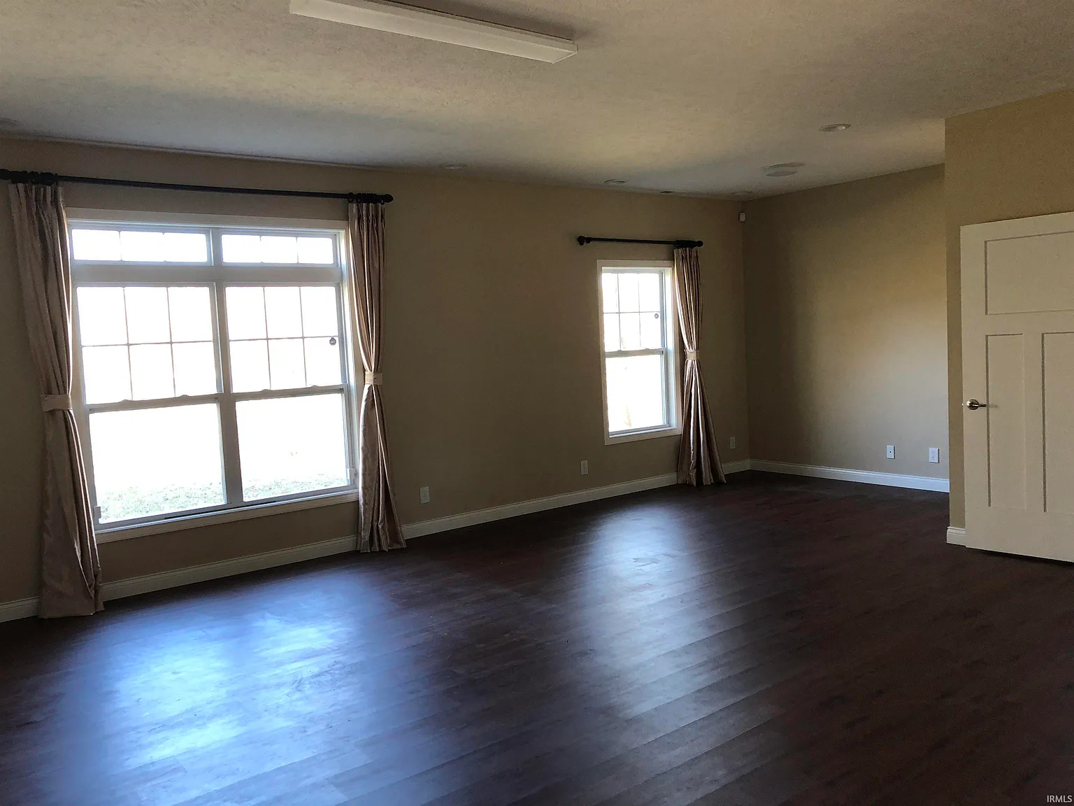 4 bed, 2.5 bath, 2287 sqft, $1,995 — Photo 2