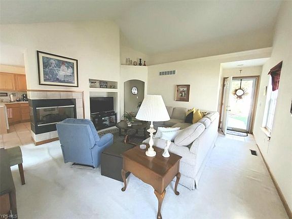 2nd image of 5575 Peachtree Ln