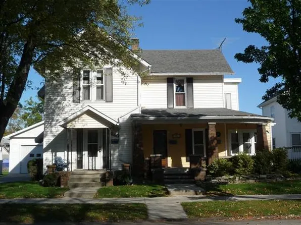 244 W Center St, Fostoria, OH 44830
