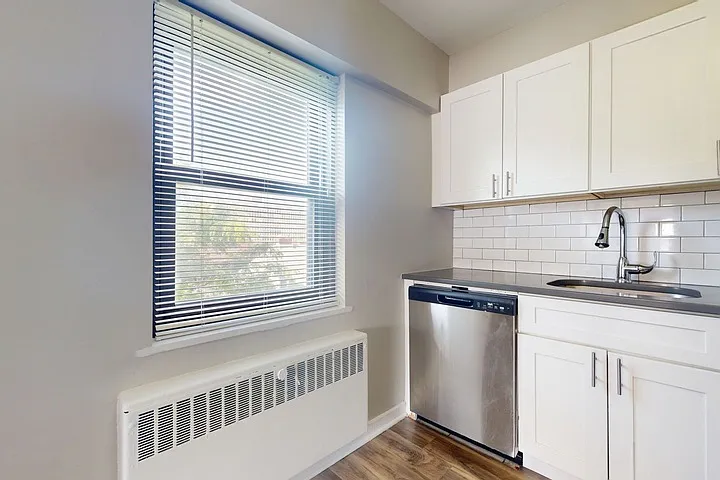 5550 S Dorchester Ave — Photo 30