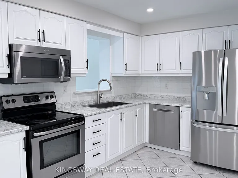 3123 Bartholomew Cres — Photo 8