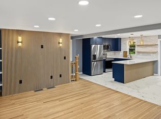 45 Leverett Rd, Amherst, MA 01002