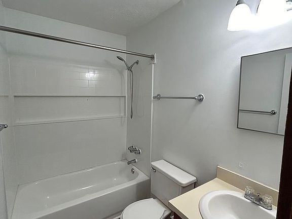 5th image of 115 Cedar Haven Ct APT 102