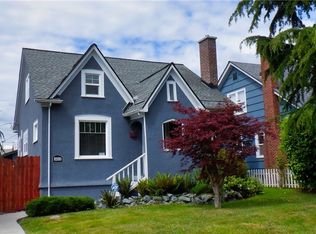 1015 Warren St, Mount Vernon, WA 98273