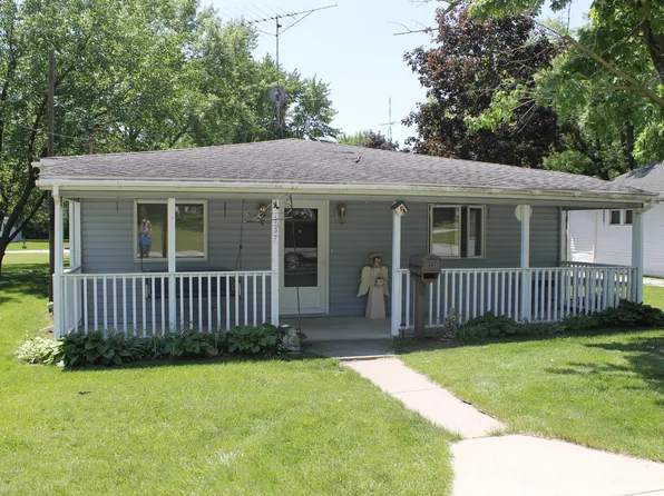 137 W High St, Wheatfield, IN 46392