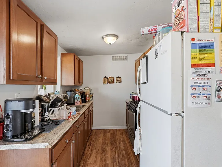 2439 E Parkside Dr — Photo 10