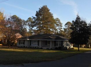 107 Laurel Ln, Dublin, GA 31021