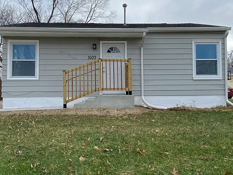 1503 E Bell Ave — Photo 1