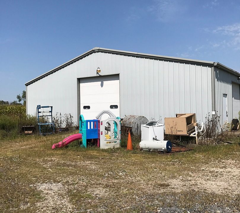 1st image of 21036 Curtis Ln
