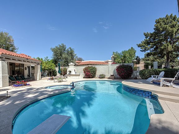 4th image of 2520 E San Miguel Ave