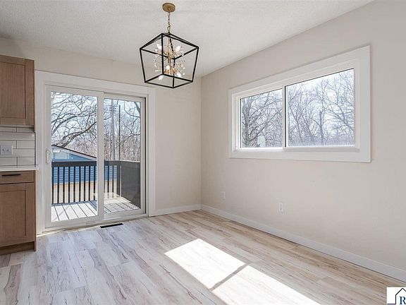 5th image of 7 Dellview Ln