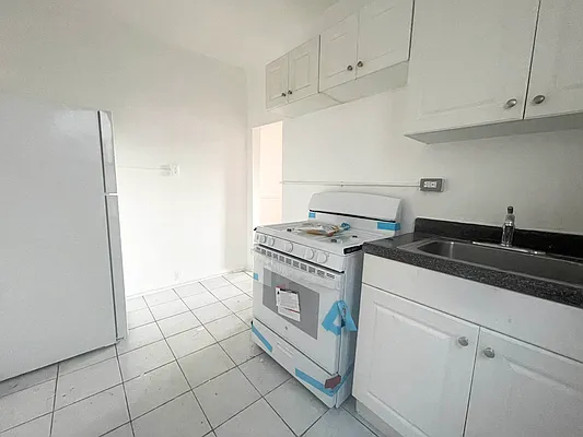 Rented by Pear NYC LLC | media 18