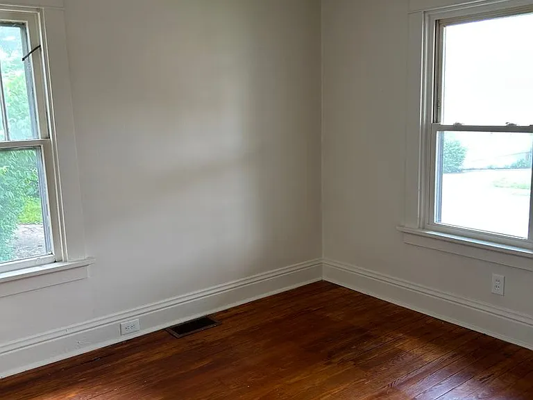 5230 Carthage Ave — Photo 7