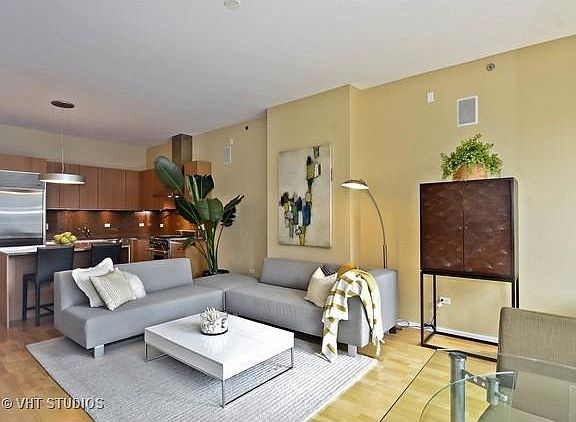 3rd image of 600 N Fairbanks Ct #1800