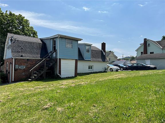 3rd image of 405 Hillis St