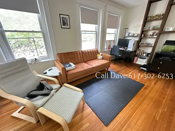 1588 Beacon St APT 2, Brookline, MA 02446