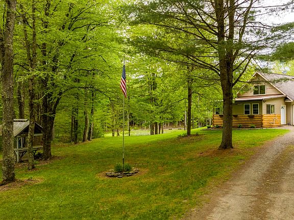 2nd image of 129 Hollow Rd