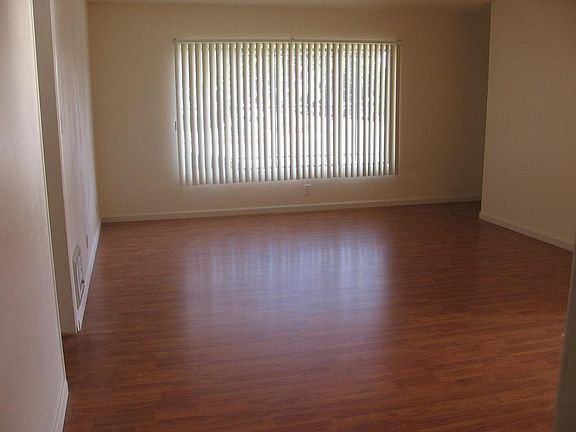 3rd image of 200 N Cedar Ave