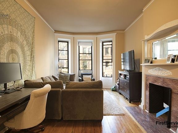 2nd image of 24 W 89th St APT 2A