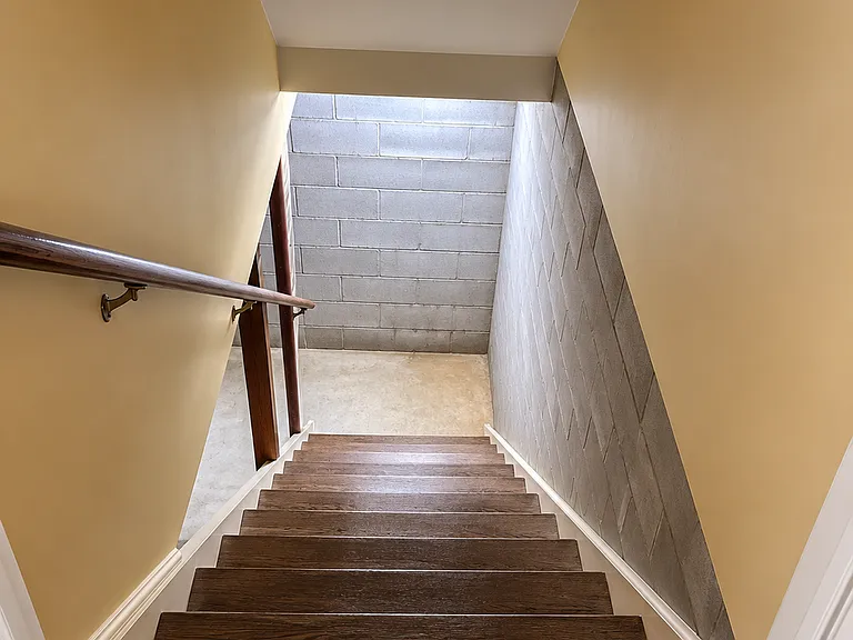 400 Main St — Photo 10