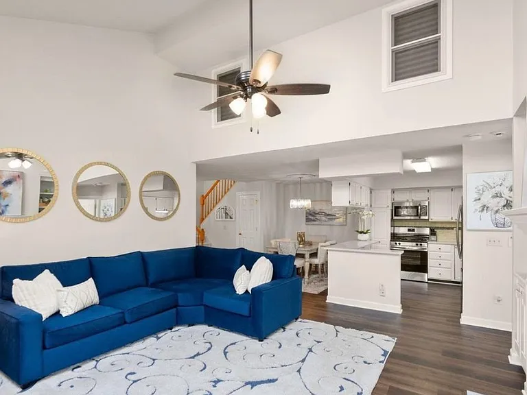 8115 Lacy Dr #304 — Photo 3