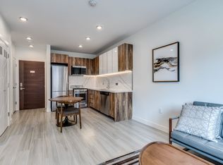 1168 Pendrell St #303, Vancouver, BC V6E 1L4