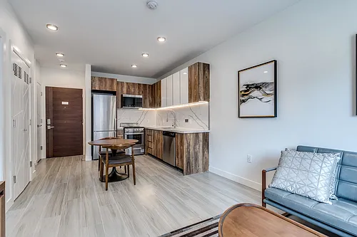 1168 Pendrell St #303 Photo 1
