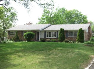 4910 Oakridge Rd, Jefferson City, MO 65109