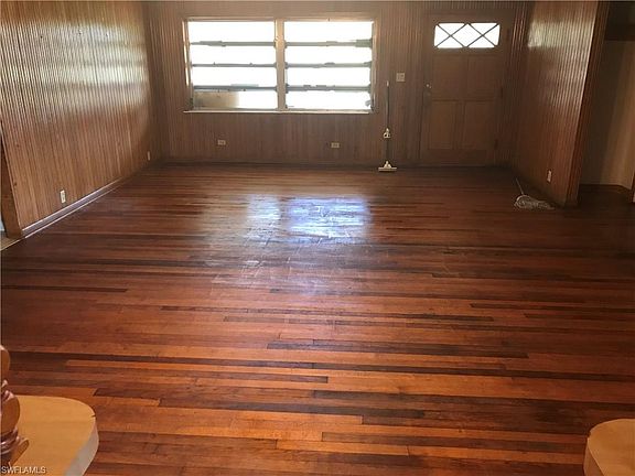4th image of 387 W Mariana Ave