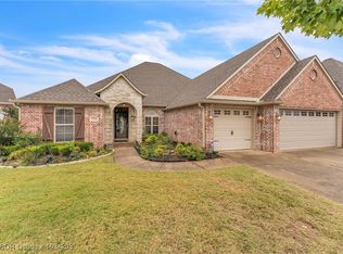 3008 Lake Overlook Ct, Fort Smith, AR 72903