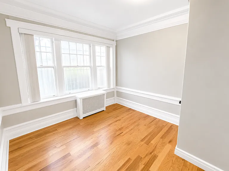 500 Park Ave — Photo 16